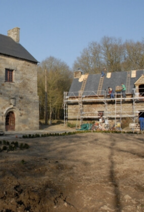 Le Manoir de la Mare, un lieu de réception unique au coeur de la Bretagne, en Côtes d’Armor, pour célébrer votre mariage dans un endroit authentique - Le Manoir de la Mare en plein travaux en 2012